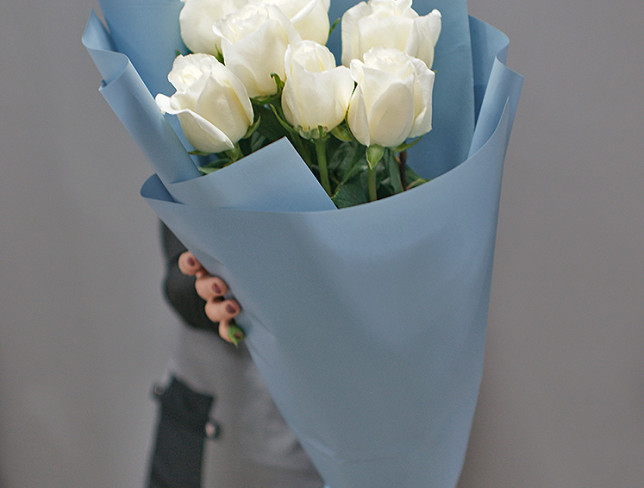 Bouquet of 7 white Dutch roses 80-90 cm photo
